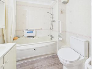 BATHROOM- click for photo gallery
